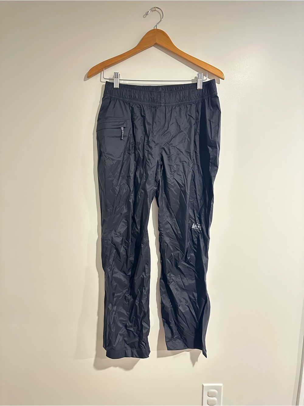 REI Black Women's Lightweight Packable Rain Pants
